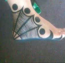 حنة سودانية جديدة أشكال حنة سودانية خلف القدم مبالغة in 2021 cinnamon sticks tattoos blog