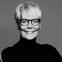 Sonja Lange's Instagram, Twitter & Facebook