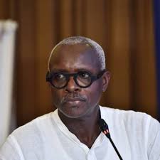 Once upon a time there was a man in Uganda who went by different names: Michael  Ezra, Pato, Bryan Whyte, Don Nasser, Medi Sentongo & so on. The End.  Discuss the moral