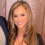 Amanda Wapnick's Instagram, Twitter & Facebook