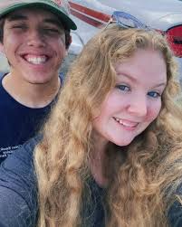 IM THE BIGGEST BIRD IM THE BIGGEST BIRD 🎅🏻🎄🐧