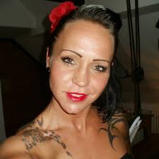 Sabrina Preece's Instagram, Twitter & Facebook