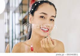 鏡 虚栄心 女 女性の写真素材