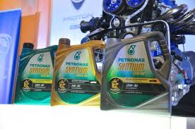 Petronas syntium dengan °cooltech™ ialah perumusan unik yang menyerap dan memindah haba berlebihan menjauhi enjin anda. Kalau Guna Minyak Semi Sintetik Wajib Tukar 7000km Atau 5000km Mekanika