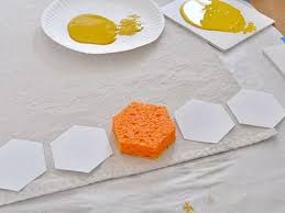 Diy Honeycomb Table Runner Diy Honeycomb Bumble Bee Birthday Diy Christmas Gifts Food