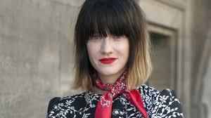 5 ways to style bangs. 7 Ways To Wear Short Hair With Bangs Stylecaster