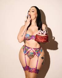 𝙏 𝙒 𝙀 𝙀 𝙏 𝘽 𝙊 𝙔 🕊️𝕏 on X: Dara Ann Gadziala Turns 39 🔥😍  t.coAwUNdV4rg4  X