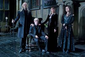 (narcissa malfoy (née black)) — чистокровная волшебница, жена люциуса и мать драко малфоя. Em Defesa De Narcisa Malfoy House Hogwarts