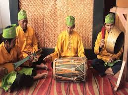 Berasal dari bahasa perancis, musik ansambel adalah sebuah rombongan musik. 21 Alat Musik Tradisional Kalimantan Selatan Timur Barat Dan Utara