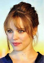 How She Covers Her Large Forehead With Elegance And Grace Hair Styles Haircut For Big Forehead Medium Hair Styles
