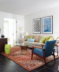Complementary Contrasts Oriental Rugs And Kilims With Modern Decor Oriental Rug Modern Living Room Decor Room Decor