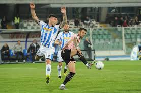 Distance entre lecce et pescara sur la carte. A Pescara Il Palermo Si Fa Male Scognamiglio La Decide Nel Finale Calcio Rosanero