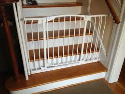 Best baby gate for stairs with banisters: Image Of The Best Baby Gate For Top Of Stairs Design That You Must Apply Best Baby Gates Safety Gates For Stairs Stair Gate