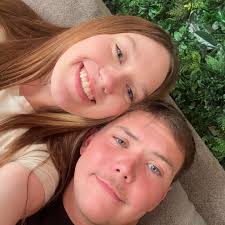 looking for a male dachshund if anyone knows someone who has one available