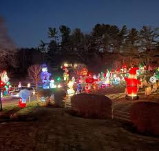 Visit Santa S Magical Drive Through Christmas Display And Music Light Show In Exeter Rhode Island Monthly Christmas Display Christmas Light Show Light Show