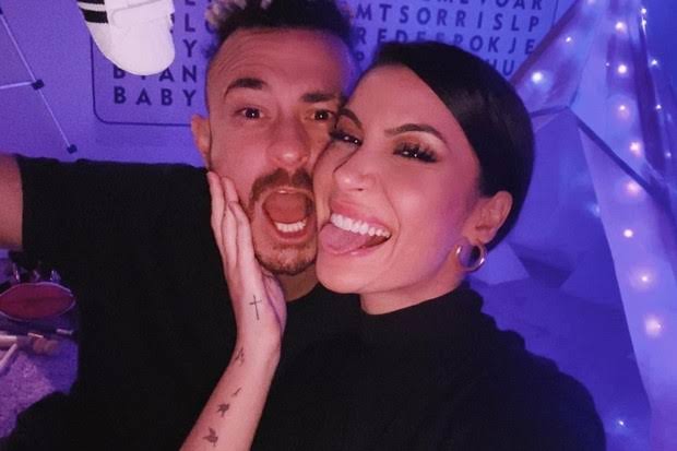 Bianca Andrade e Fred serão pais de menino. 