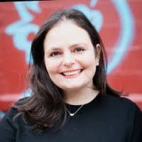 Caitlin Moses's Instagram, Twitter & Facebook