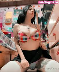 nicsofiadiaz hot sexy pose 5