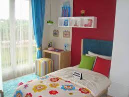 Pada artikel kali ini, kita akan membahas tentang mendekorasi dan mendesain kamar tidur dengan ukuran yang kecil. Pin Di Kamar Tidur Sempit