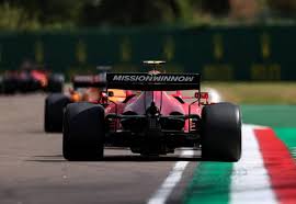 Lewis hamilton of great britain driving the (44) mercedes amg petronas f1 team mercedes w12 and max verstappen of the netherlands driving the (33) red bull racing rb16b honda compete for position on track during the f1 grand prix of emilia romagna at autodromo enzo e dino ferrari on april 18, 2021 in imola, italy. Sj85yoku3qhgqm