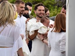 Είδαμε το ύψος του και μας «έφυγε» το σαγόνι! Xrhstos Mastoras En8oysiasmenos Poy Egine Nonos Den Eniwsa To Patriko Enstikto Proswpika Eimai Kala