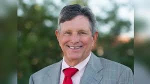 7,611 lawyers with active licenses to practice in Maricopa County as of  March