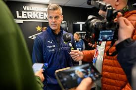 RBK, Fotball | Nye spørsmål om RBKs trenerjakt og Helstrup-koblingen: – Skal melde meg ut