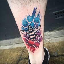 79 Likes 4 Comments Hannah Hannah Leigh Tattoos On Instagram Smashed It Bee Manchester Manchesterbee Tattoo Artists Bee Tattoo Tattoos