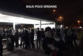Balai polis bangi polis diraja malaysia jalan 1/4 bandar seri putra, 43000 kajang, selangor, malaysia. Cyberjaya Info On Twitter Sekitar Beberapa Balai Polis Malam Ini Balai Polis Cyberjaya Ramai Tak Orang Kredit Hishamuddin Ahmad Zaki