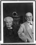 Amalia freud madre de sigmund freud. Sigmund Freud And His Mother Amalia Half Length Portrait Facing Front In Vienna Library Of Congress