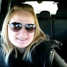 Lisa Flammini's Instagram, Twitter & Facebook