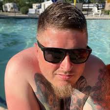 Justin Weese's Instagram, Twitter & Facebook