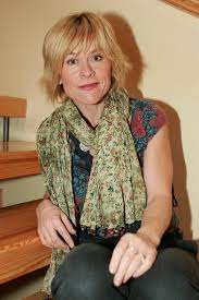 Záhadná paní savageová (1997) tv. Dana Batulkova