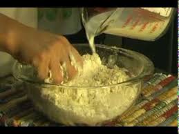 Como Hacer Pandebono Youtube Colombian Food Food Just Bake