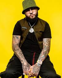 ¡incluye los nuevos tatuajes post malone de 2020! Pin By Cs On Men Stylist Style Fashion Stylists
