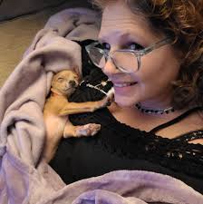 So the day doesn't always go as planned! We planned to leave this morning,  taking the bus north and our batteries just didn't have enough ummph to get  it started 😞So thanks