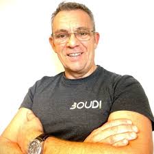 En ce 21 juin, jour de la Fête de la musique, une pensée toute particulière  et un remerciement sincère à toutes les techniciennes et techniciens qui  œuvrent dans l'ombre pour rendre possible