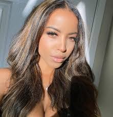 Jo Stringer's Instagram, Twitter & Facebook