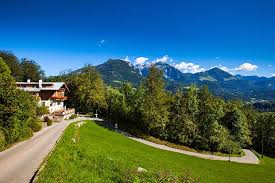 Alle informationen zum sommerurlaub in berchtesgaden. Unsere Pension In Berchtesgaden Pension Lugeck Nahe Schonau Am Konigssee Stellt Sich Vor Buchen Sie Urlaub Im Berchtesgadener Land In Unserer Familiengefuhrten Pension Zimmerpreise Inkl Fruhstucksbuffet
