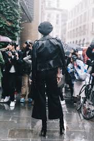 M Street Style Chic Street Style Beret Outfit