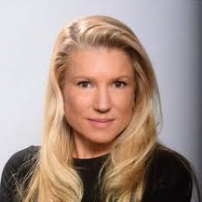 Tina Pray's Instagram, Twitter & Facebook