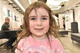 Laura Dockery's Instagram, Twitter & Facebook