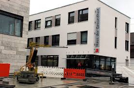 Im haus der gesundheit in waldbröl und im medicenter am wiehlpark arbeiten ihre experten für ihre gesundheit. 51 Hq Photos Haus Der Gesundheit Feuerbach Haus Der Gesundheit In Altbach Eroffnet Medizinische Hotcocoa9 Novel