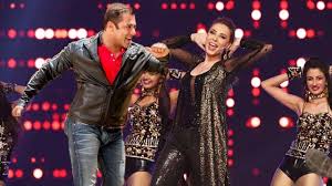 Iulia vantur is rumoured to be dating salman khan and fans have often asked about their marriage. Salman Khan à¤• Lady Love Iulia Vantur à¤¨ à¤• à¤¯ à¤‰à¤¨à¤• à¤— à¤¨ à¤ªà¤° Perform Umang Awards 2017 Youtube