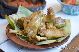 Salah satu yang paling disukai dan popular adalah ayam goreng. Resep Ayam Goreng Kampung Empuk Masakan Mama Mudah