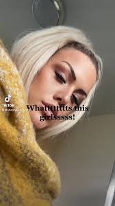 Shanna Richardson's Instagram, Twitter & Facebook