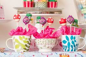 Mesa Candy Bar De Alicia En El Pais De Las Maravillas Alicia En El Pais De Las Maravillas Candy Bar Buscar Con Google Decoracion De Cumpleanos Pais De Las Maravillas Cumpleanos