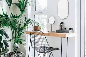 With this, the room will look the lending mirror is one type of mirror that is most appropriate for use in the bedroom. How To Use Mirrors For Good Feng Shui