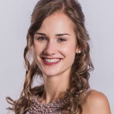 Lisa Weinmann's Instagram, Twitter & Facebook