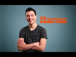Cabaretier andries tunru stelt zich voor in 60 seconden! 60 Seconden Met Andries Tunru Cjp Youtube